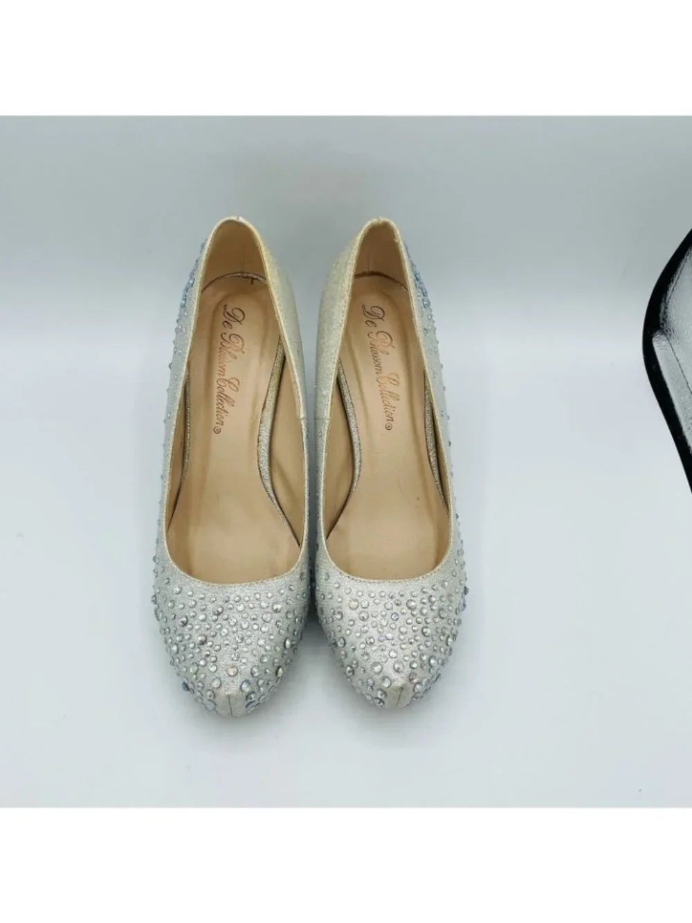 De Blossom Collection Shoes Womens Size 8 Silver Rhinestone Studded Roma Heels